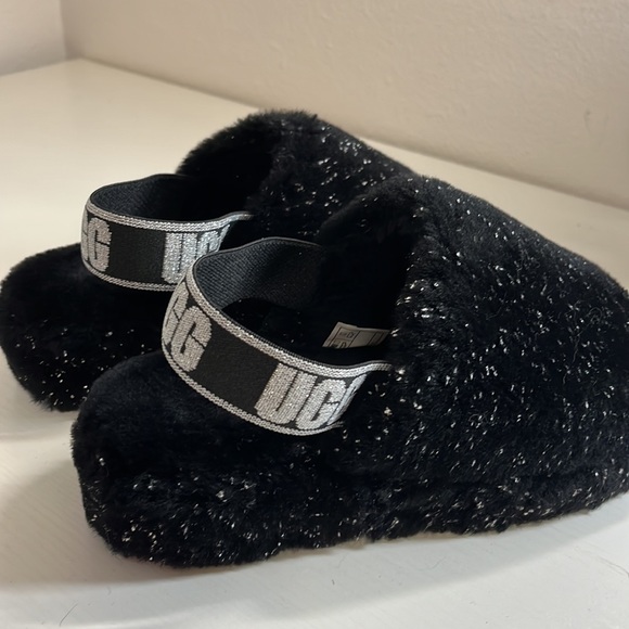 New, Ugg slippers. - Picture 4 of 4